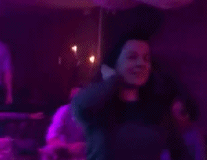 威廉王子夜店high玩搂美女