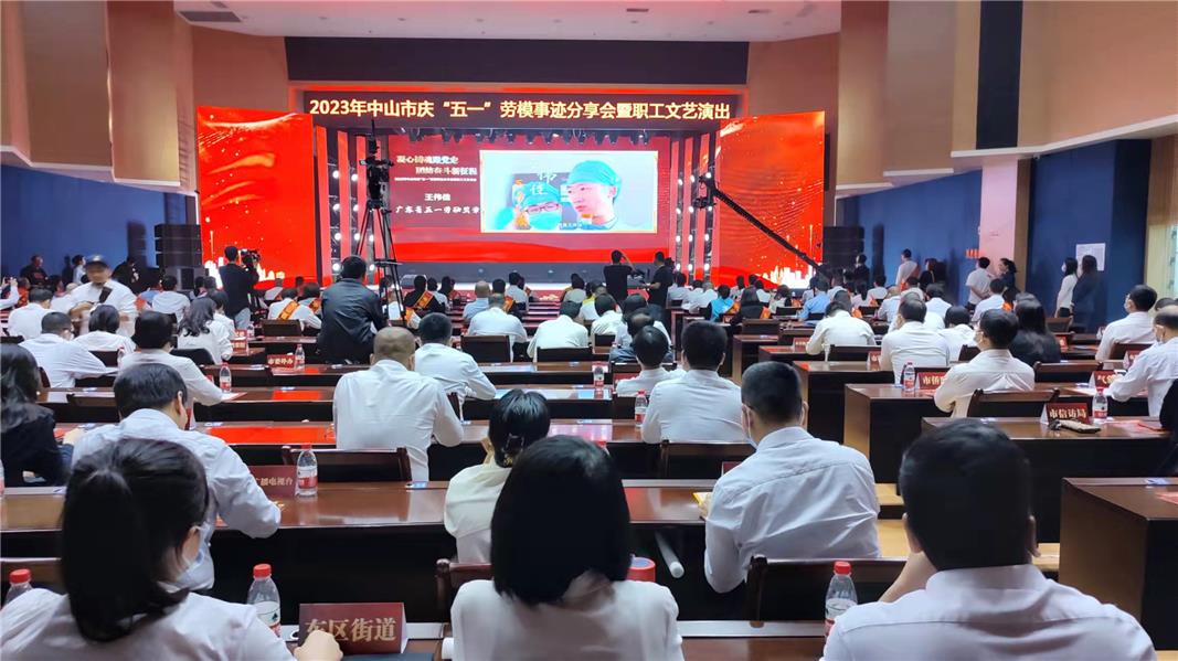 <b>凯发K8娱乐视频 |李易峰 百度网盘|周小洪：做一个“零投诉”的“快递小哥”</b>