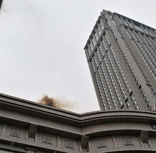 利和着火了?还有人受伤?