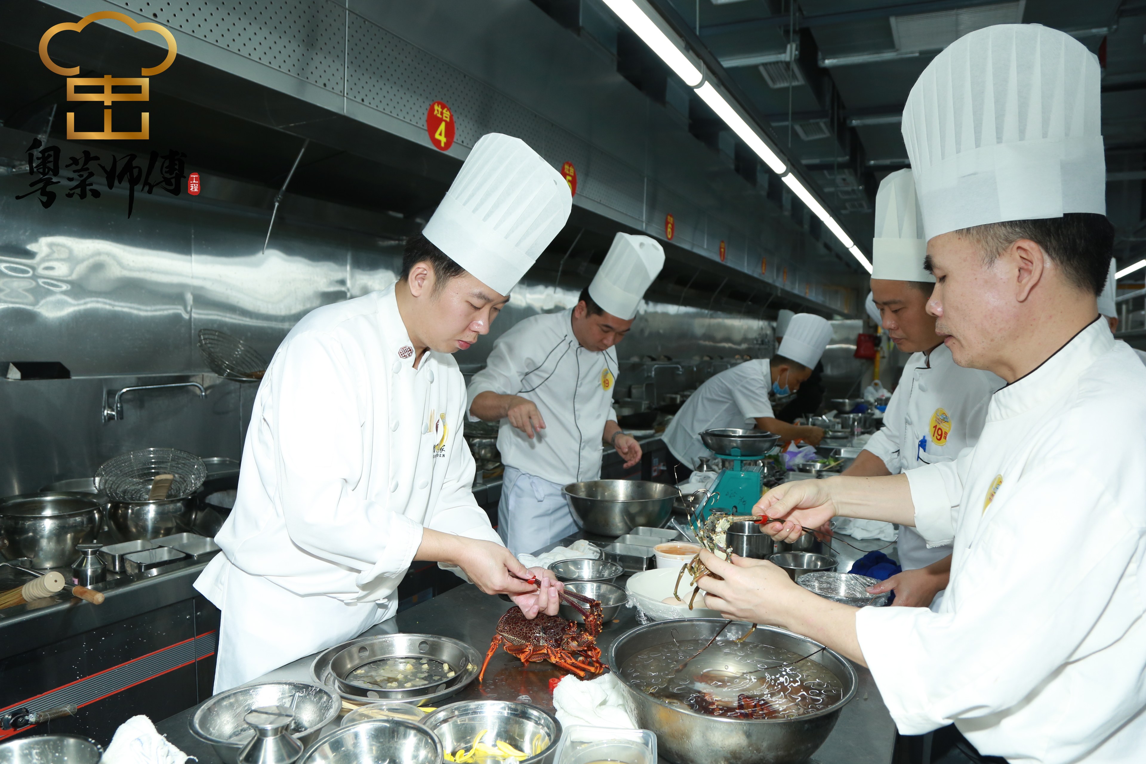 中山这位粤菜师傅用普通食材变身艺术品