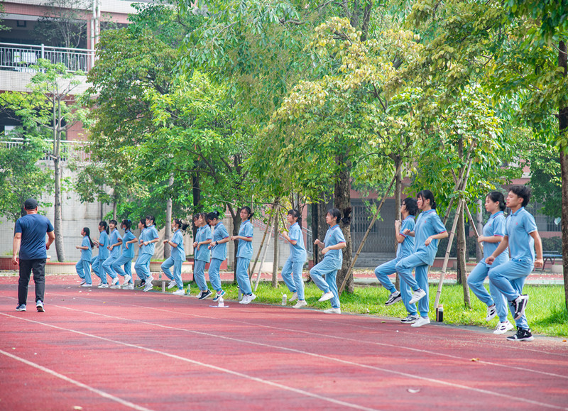 百年老校卓山中学由市侨中托管_头版_中山手机台