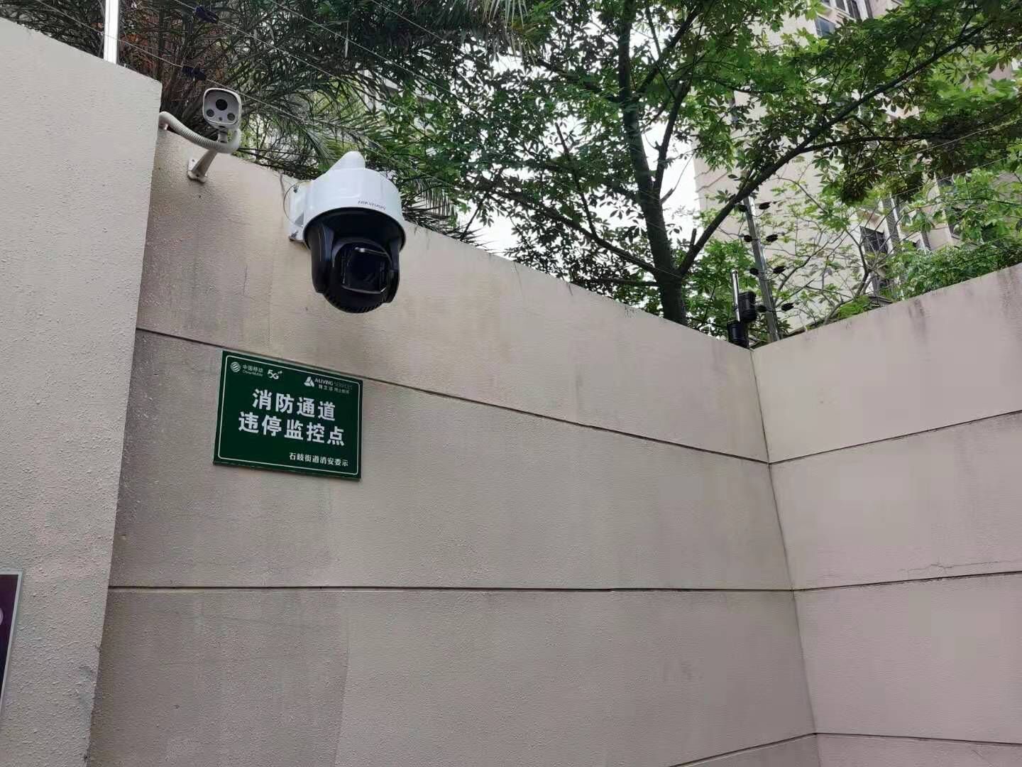 本地新闻试点的电动自行车监控系统终端安装在出租屋一楼大门或主要出