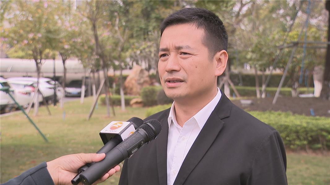 坦洲镇镇长赵国坚表示,坦洲镇的交通临时管控解除后,封控区,管控区和