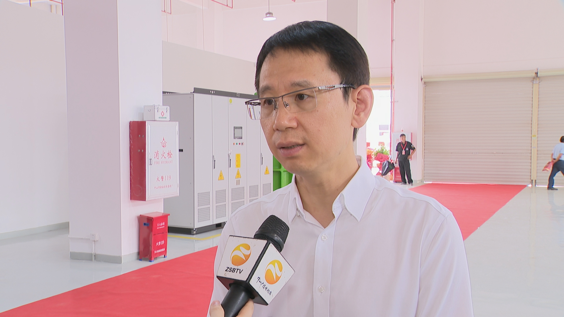 大涌镇党委副书记,镇长李家豪:"大涌镇政府的签约落地团队日夜兼程