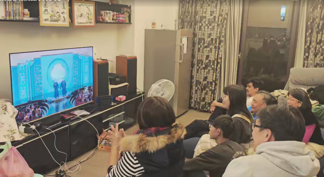 台胞在彰化看总台蛇年春晚